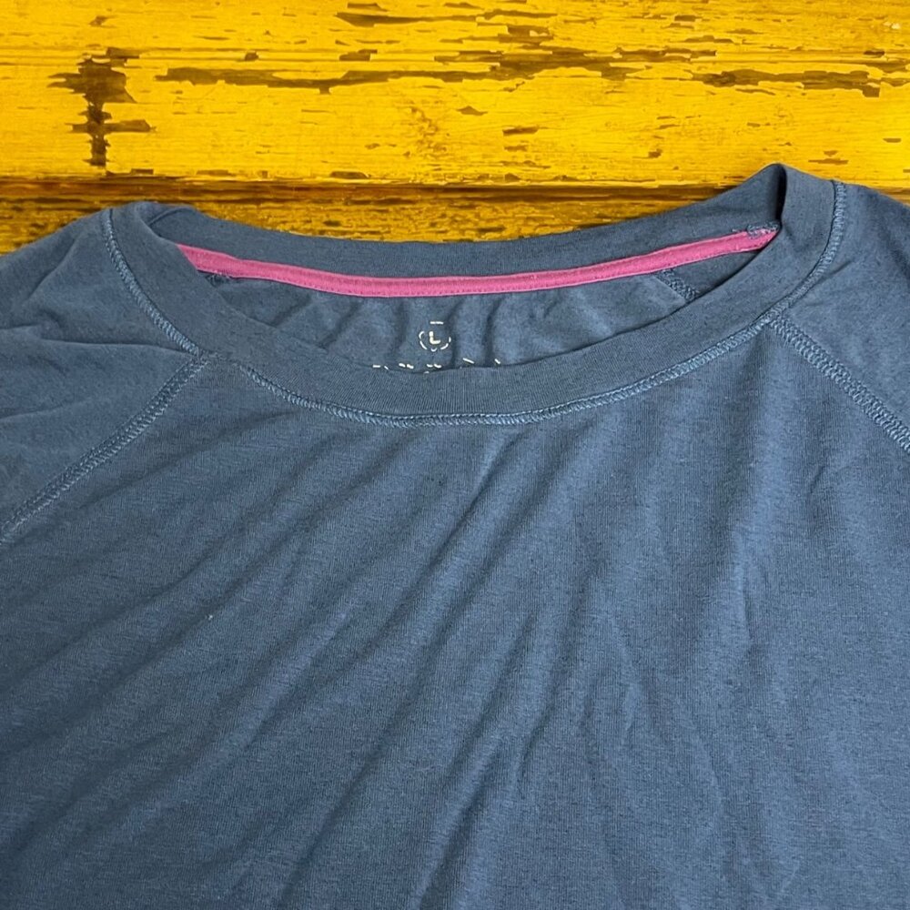 Freefly Bamboo Lightweight Pullover Athletic Stre… - image 3